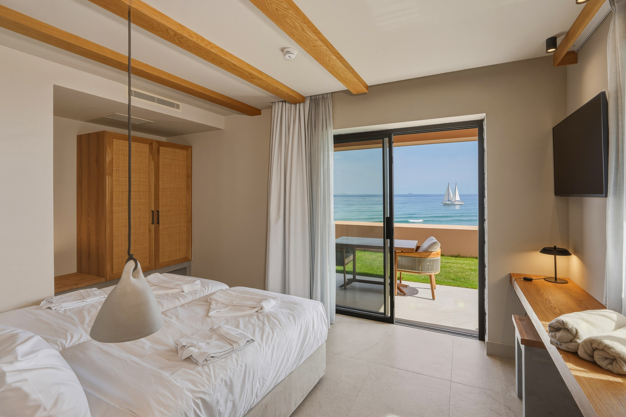 4 Bedrooms, Villa, Sea View, Outdoor Jetted Tub, Private Pool، VOLTA Seaside hotel - Adult-only 2/10