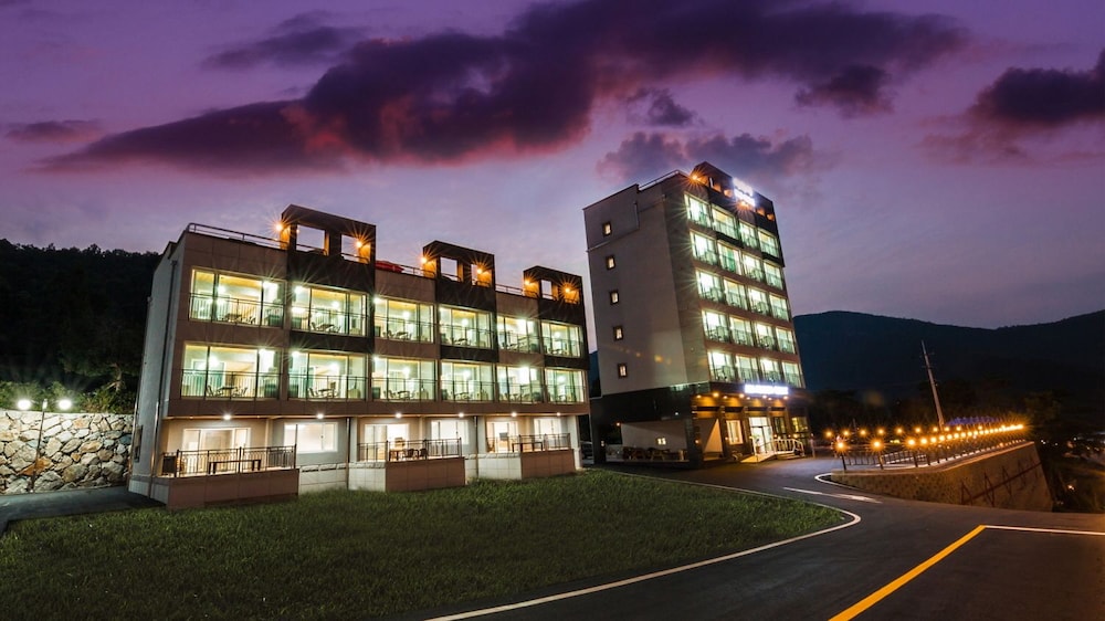 Aria Pension Resort 6/47