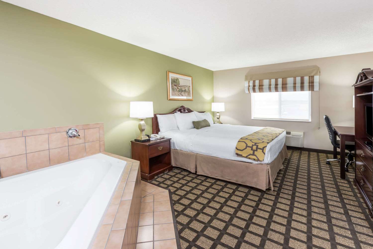 Baymont By Wyndham Fulton 5/14