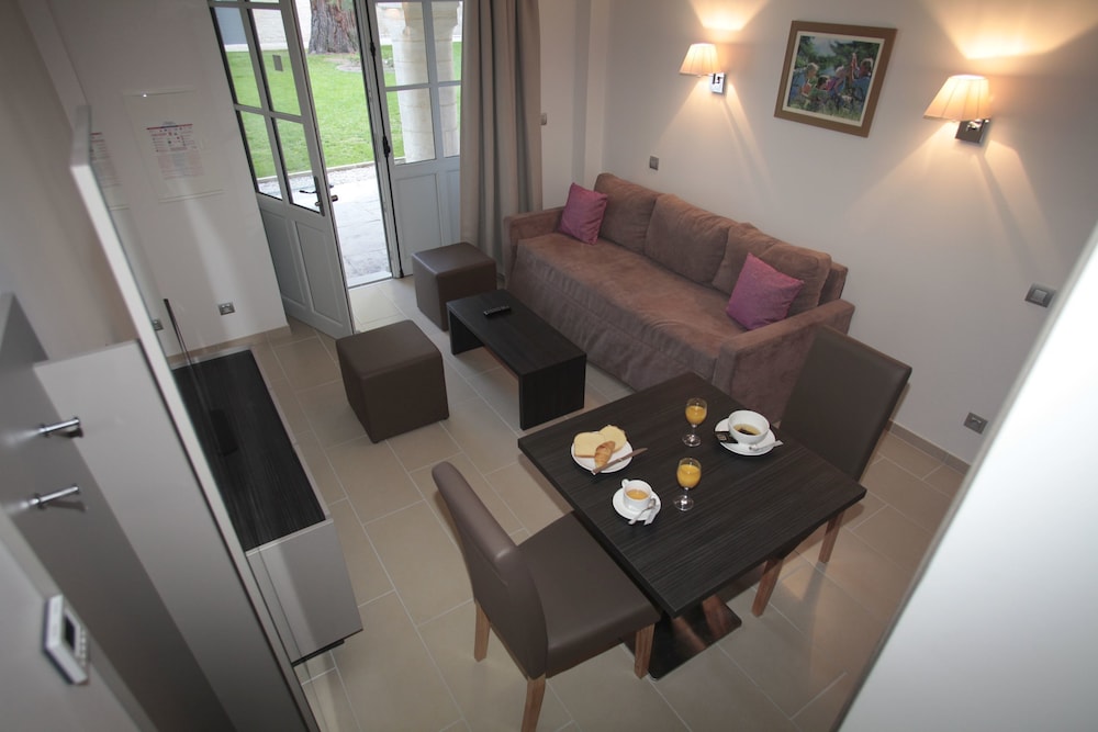 Appart'hotel Odalys City Dijon Centre Les Cordeliers 55/78