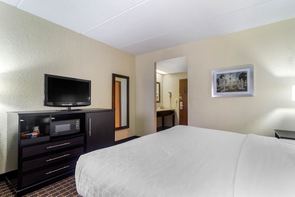 Sleep Inn & Suites West Knoxville 18/37
