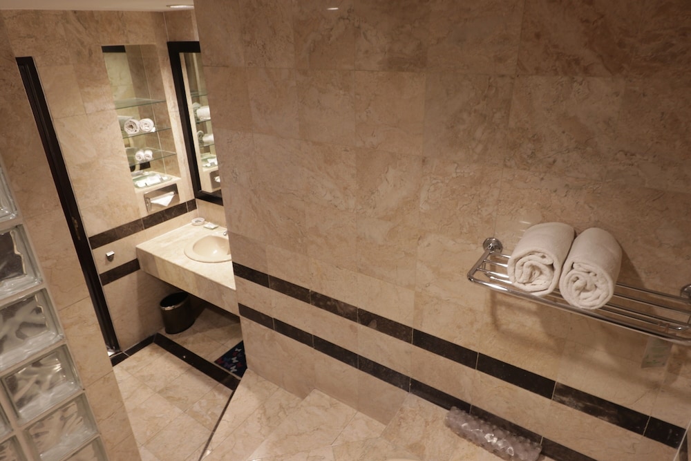 Hotel Santika Cirebon 28/28
