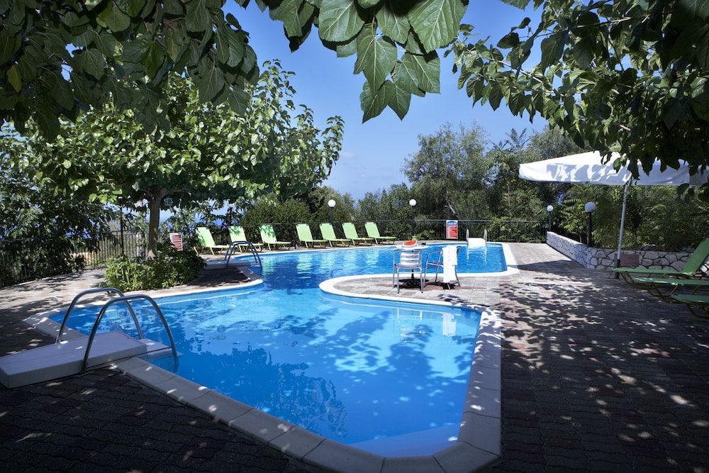 Dafnoudi Hotel Apartments 23/44