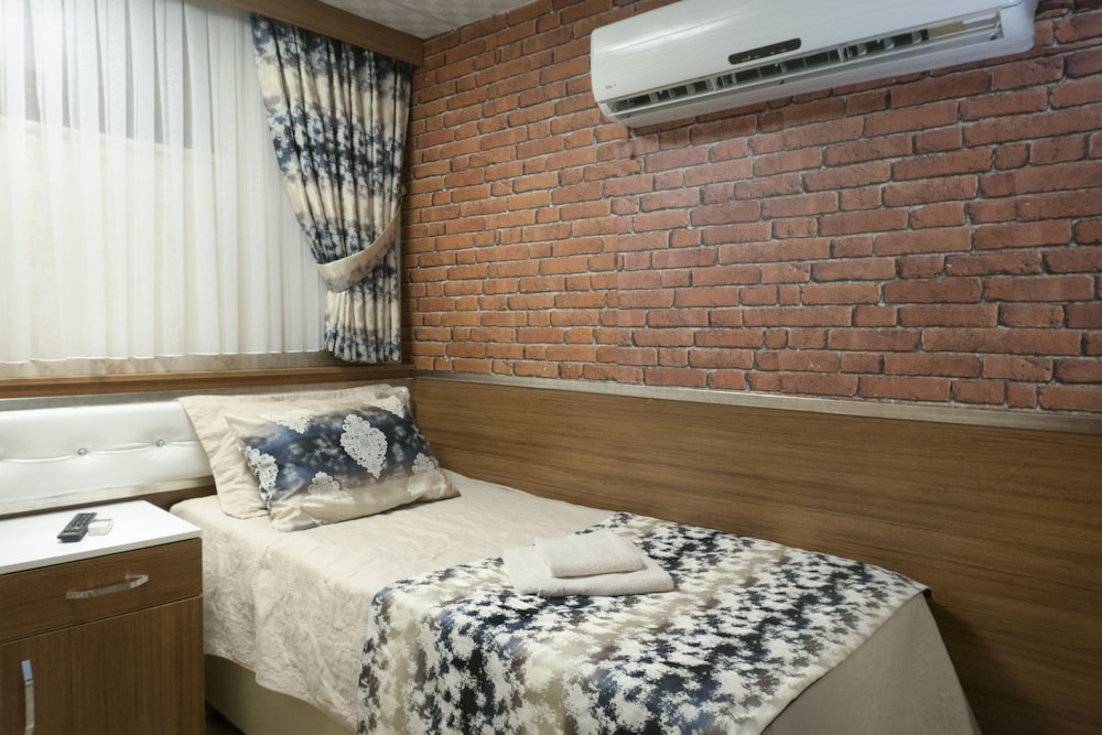 KOCAK PENSION OTEL 10/29