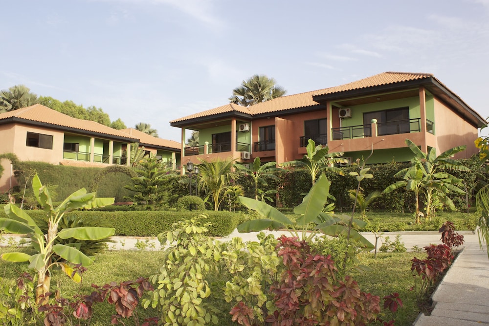 Seafront Residence in SERREKUNDA