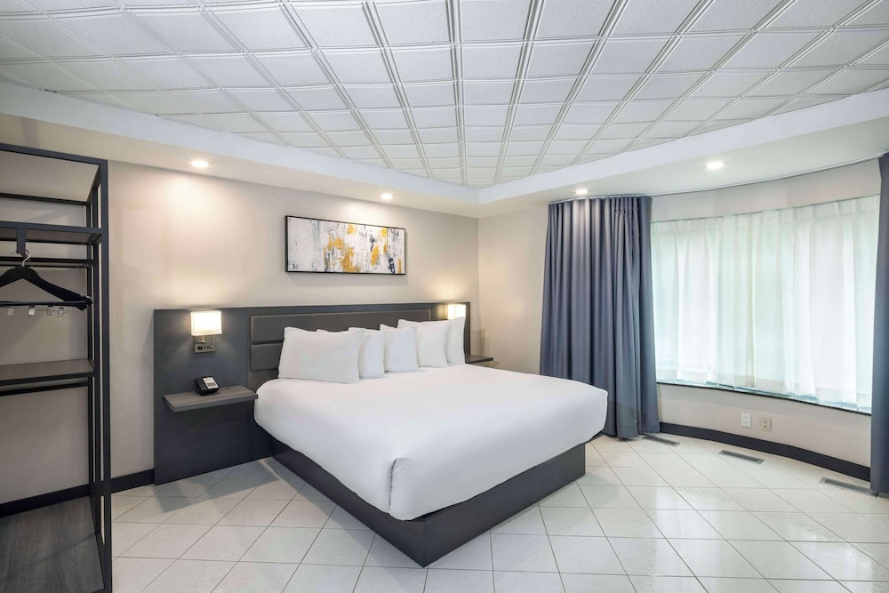 Les Suites de Laviolette Ascend Hotel Collection 24/62