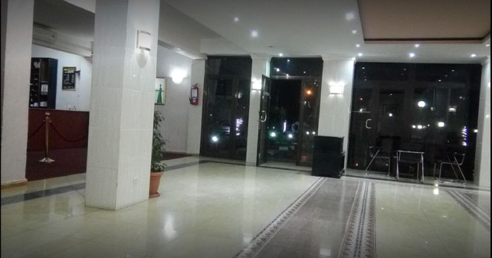 Hotel De L aeroport 3/13