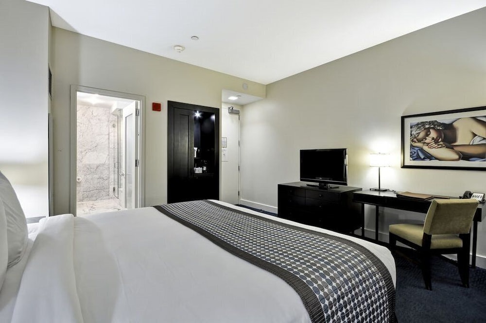 The Chemists Club Hotel 10/21