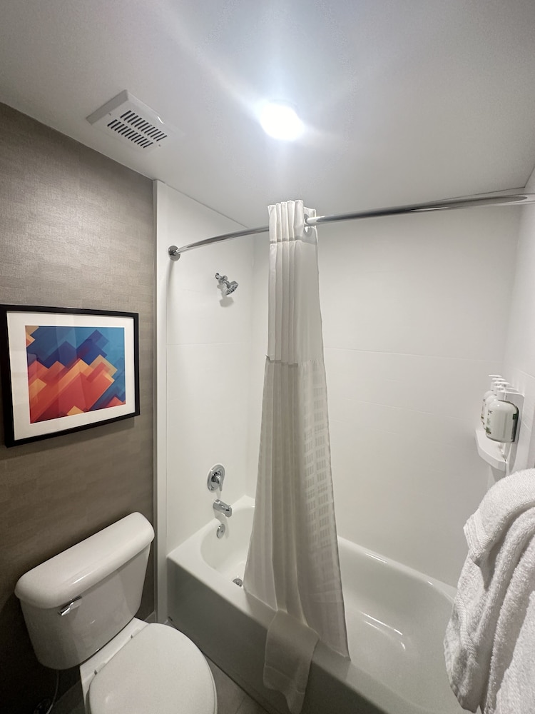 La Quinta Inn by Wyndham Columbia NE / Fort Jackson, SC 53/55