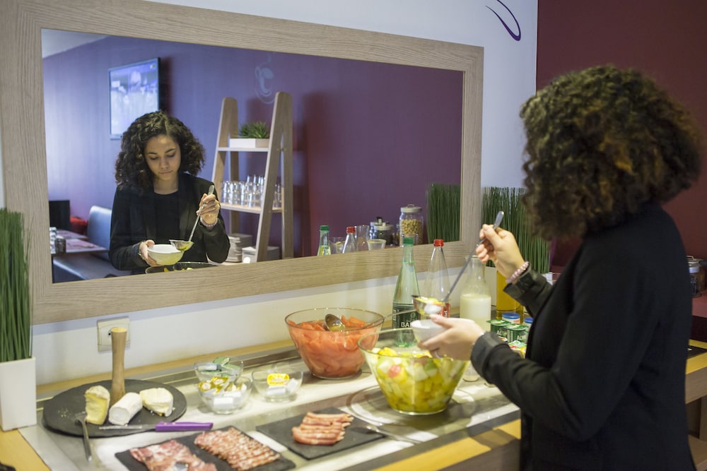 MERCURE RENNES CESSON 6/69