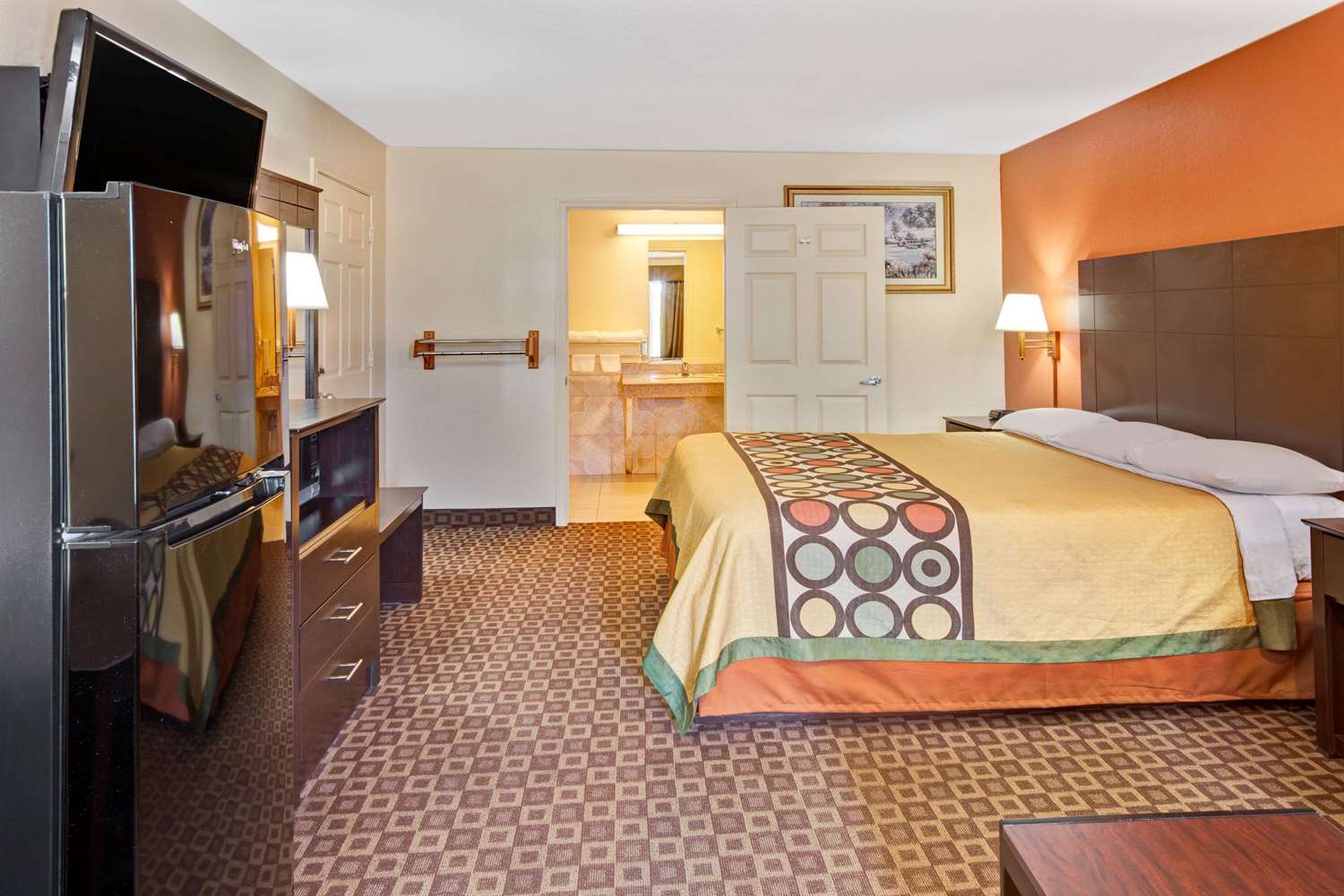 Super 8 by Wyndham Mont Belvieu/Baytown East 5/21