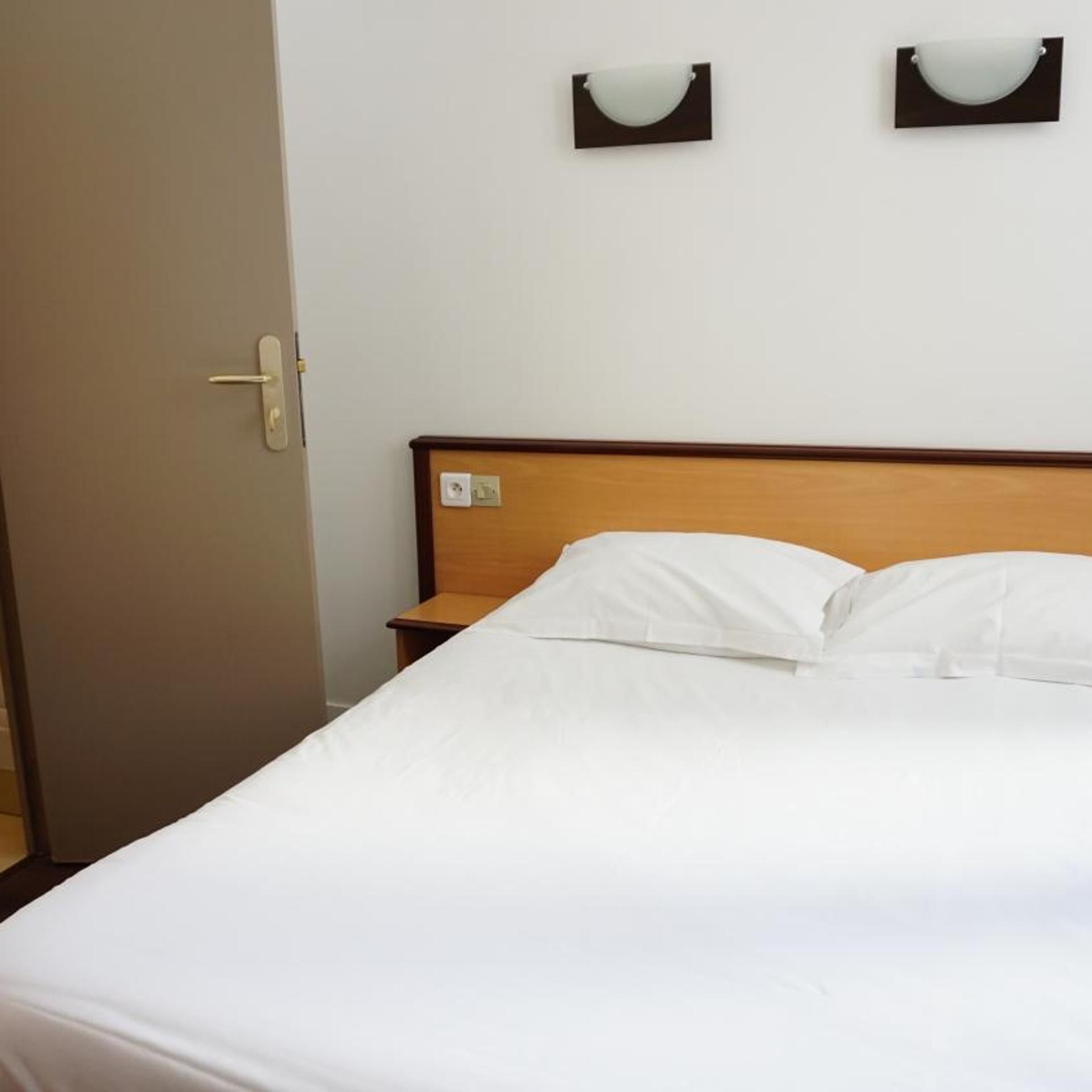 Room, Double Bed