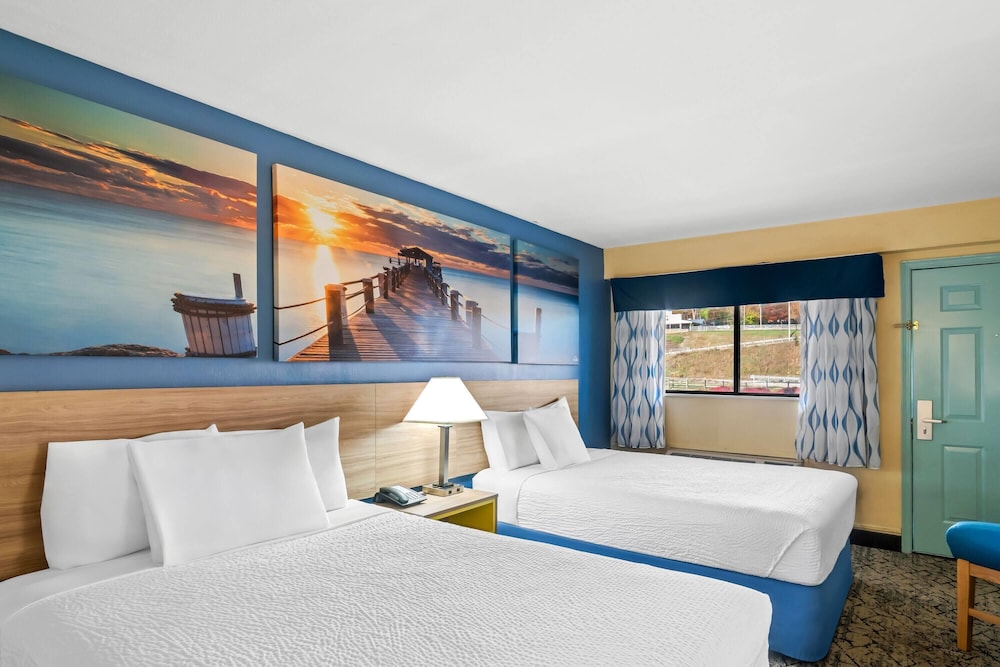 Days Inn by Wyndham Renfro Valley Mount Vernon 20/50