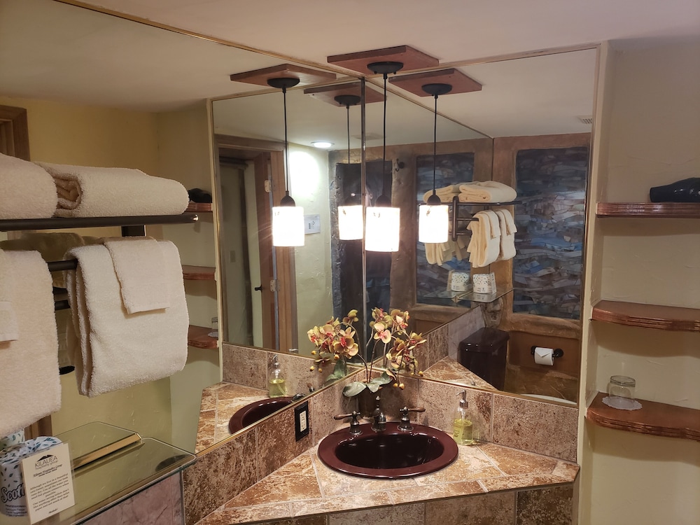 KILAUEA HOSPITALITY GROUP 67/69