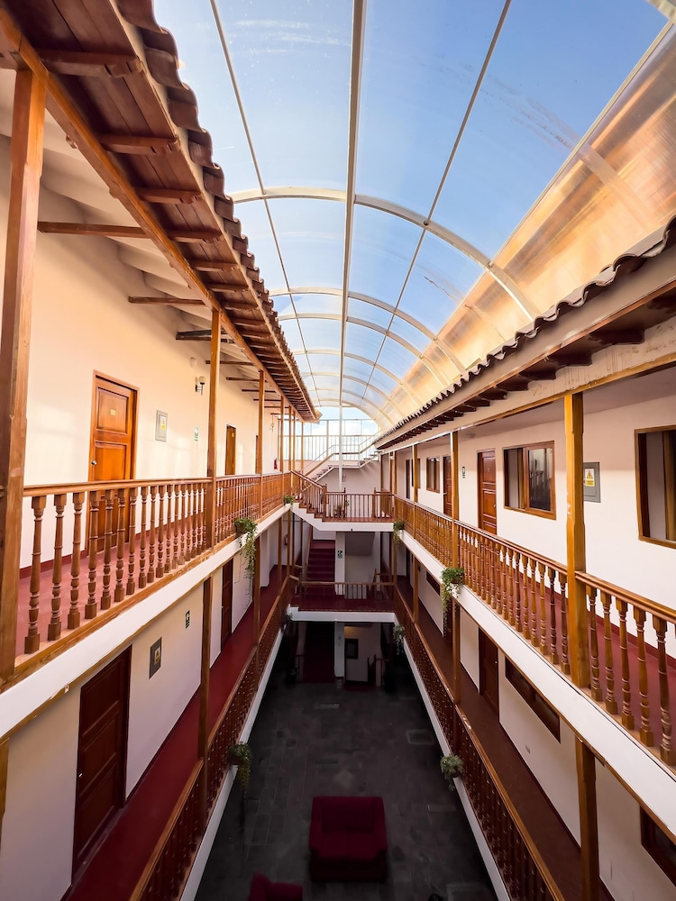 Cusco Plaza Saphi 7/75