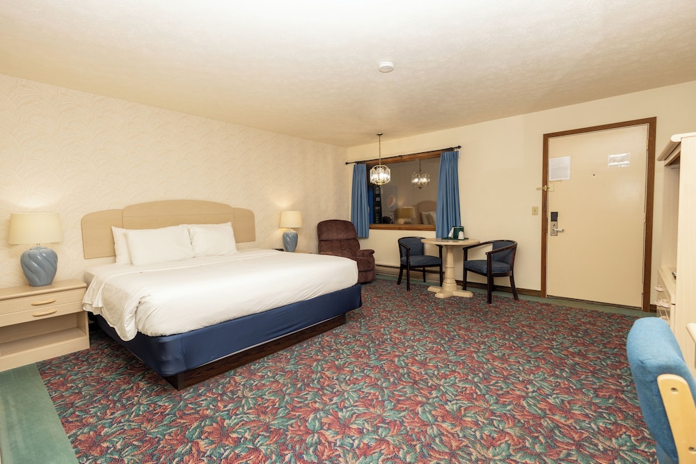 Cedar Motor Inn 30/56