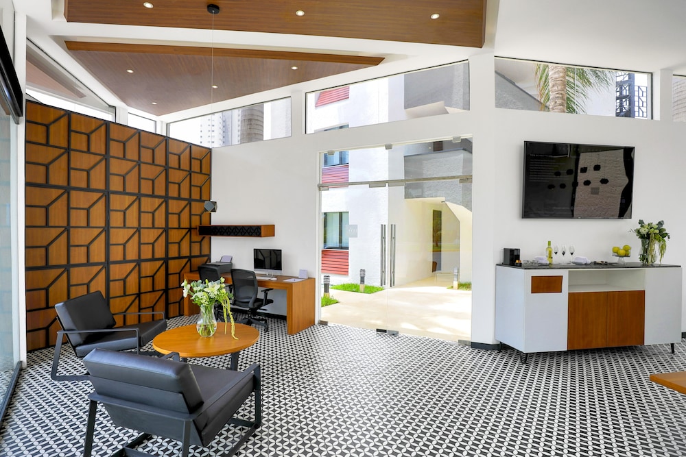 Seven Boutique Apartments 33/55
