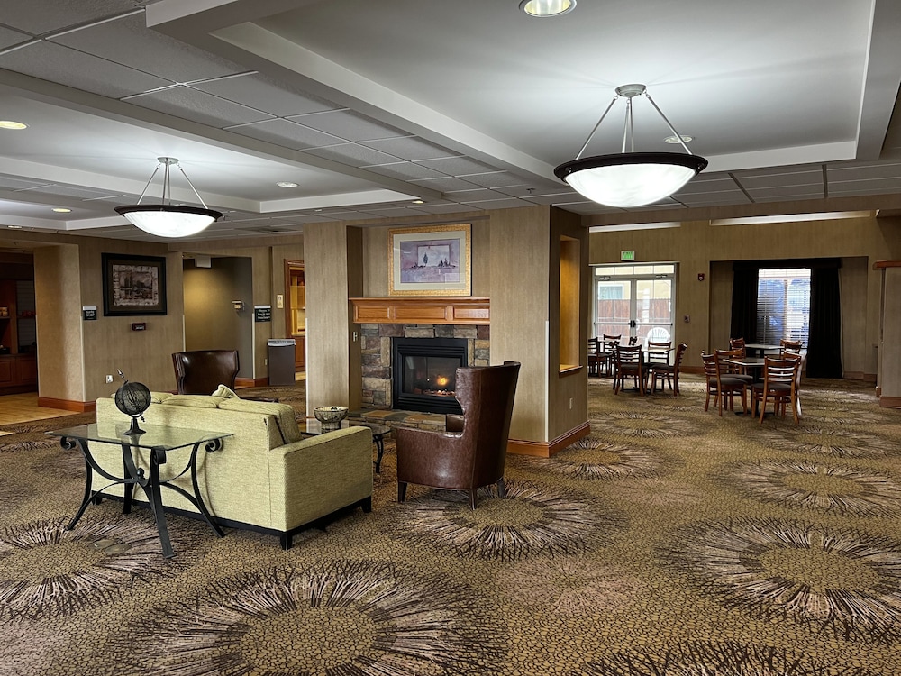Hyatt House Colorado Springs Airport 36/42