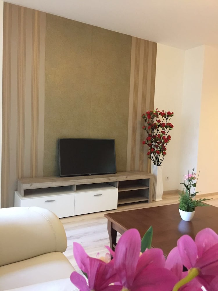 Corvin Rose Apartment Hotel 28/46