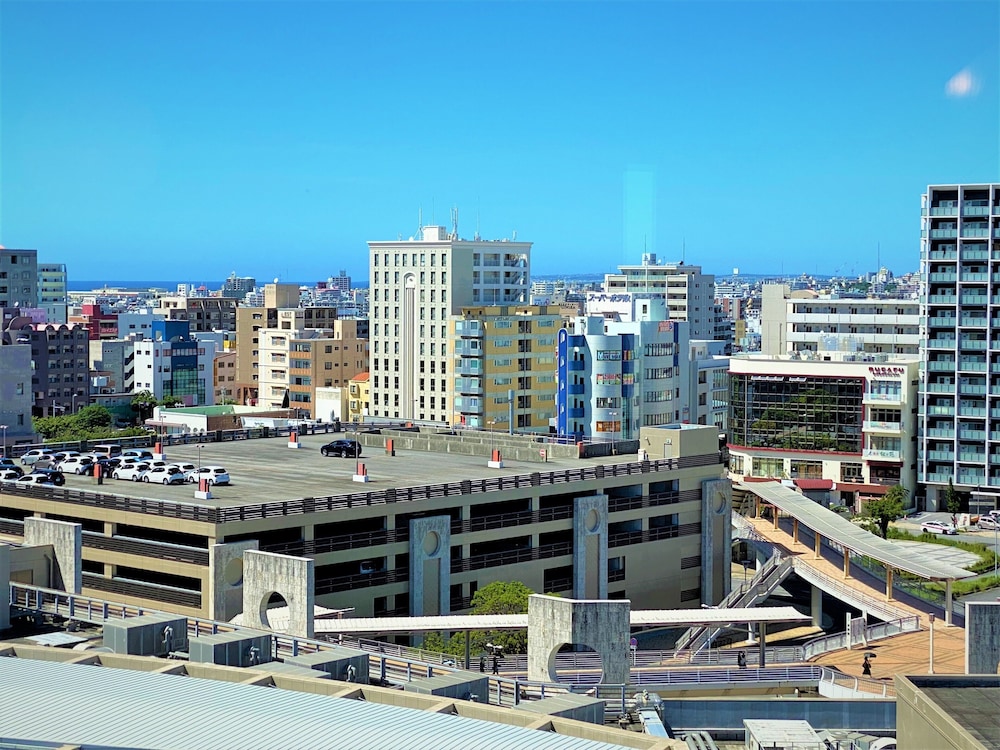 Toyoko Inn Naha Omoromachi Ekimae 3/67