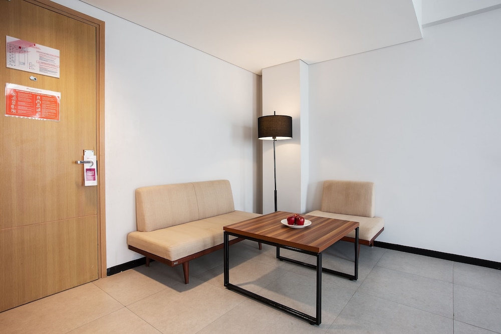 Swiss-Belinn Timika 24/41