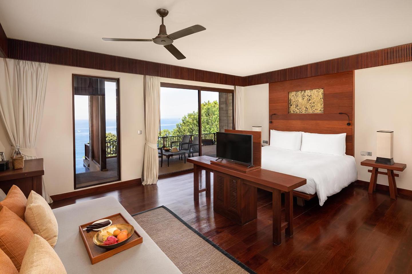 2 Bedrooms, Pool, Ocean, Suite, King Bed