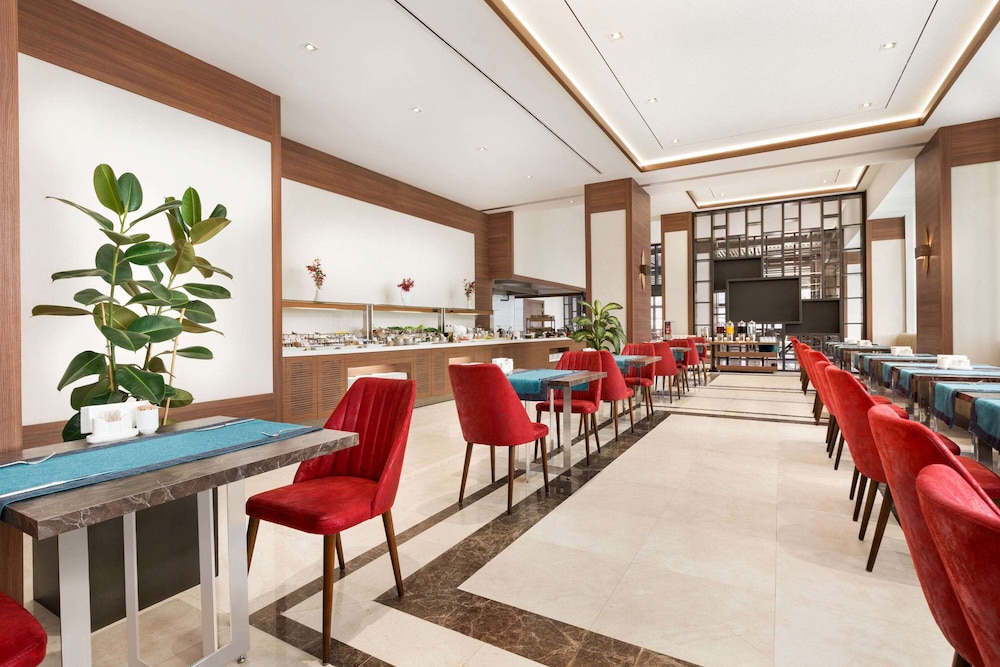Ramada by Wyndham Beylikduzu 45/56