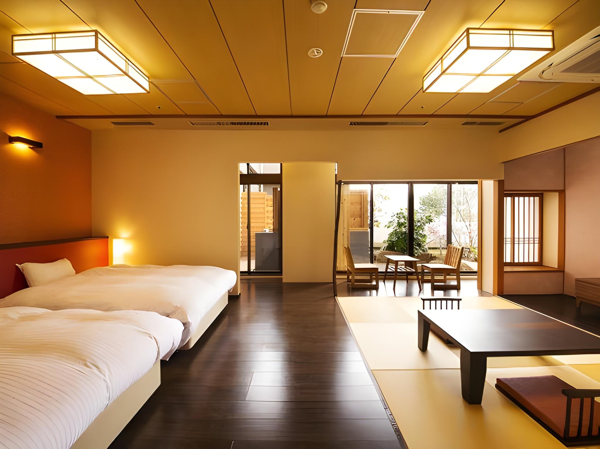 Semi Room, Japanese Western, 2 Semi Double Beds, City View, Outdoor Bath