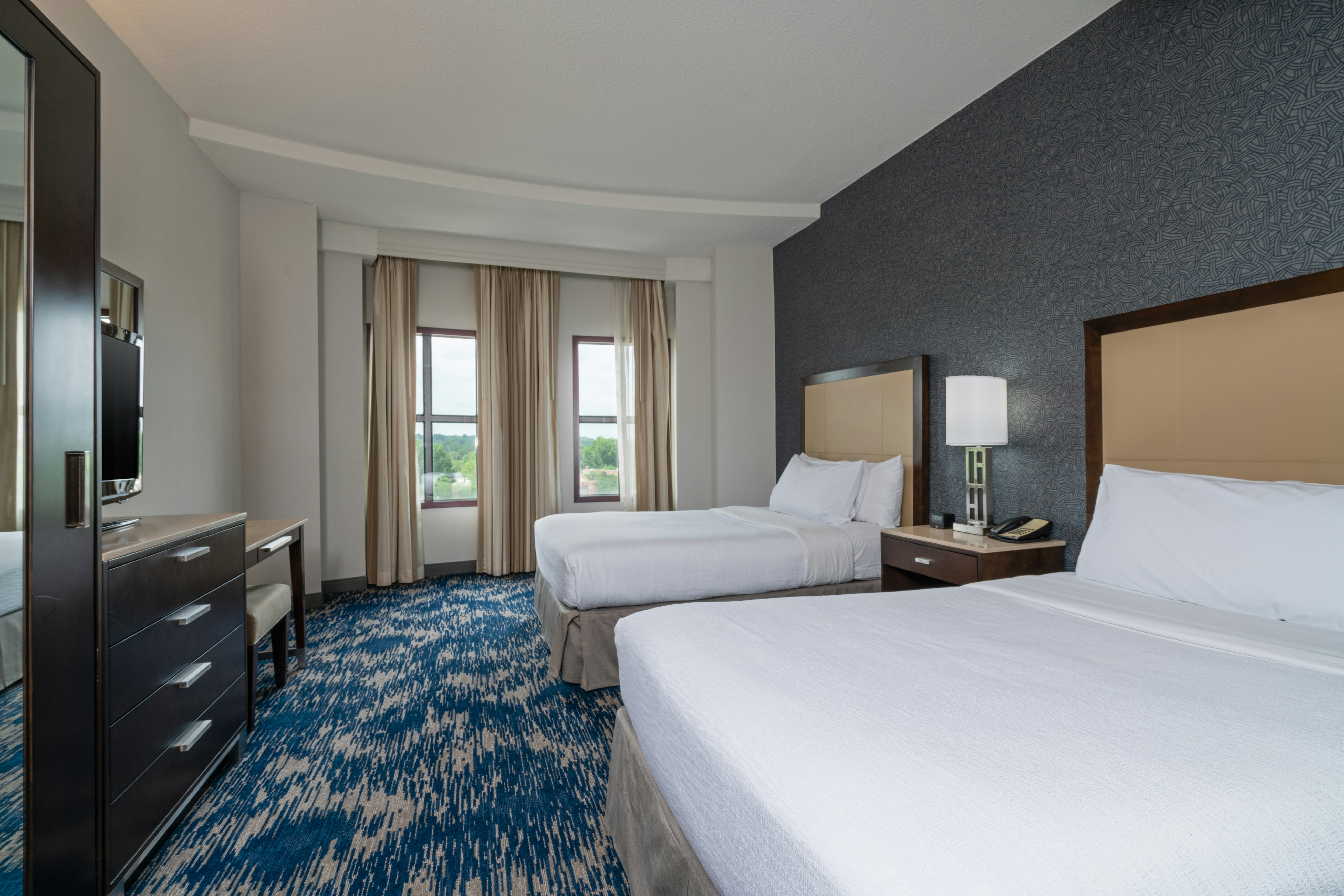 SUITE, 2 DOUBLE BEDS, ACCESSIBLE