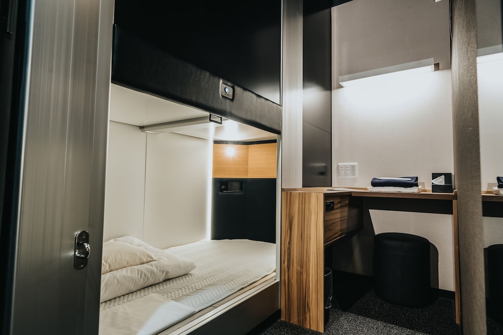 Capsule, Male Dorm, Single Bed