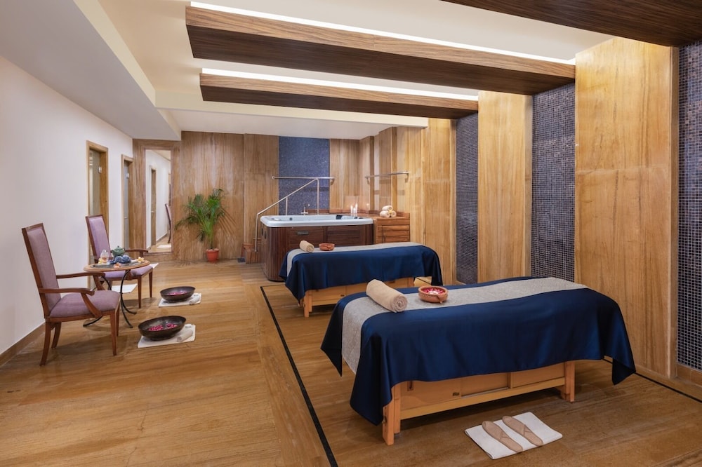 Hotel Ananta Spa And Resorts 20/50