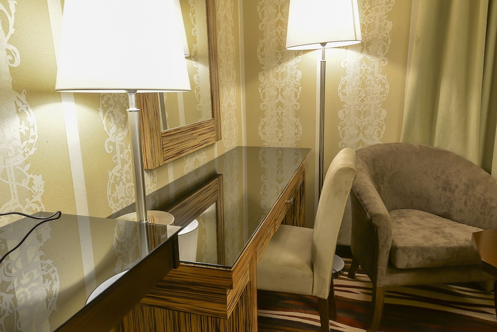 فندق كراون تاون(Crown Town Hotel) 21/46