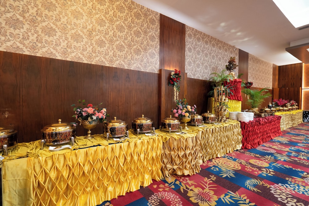 Hotel Celebration 5/53