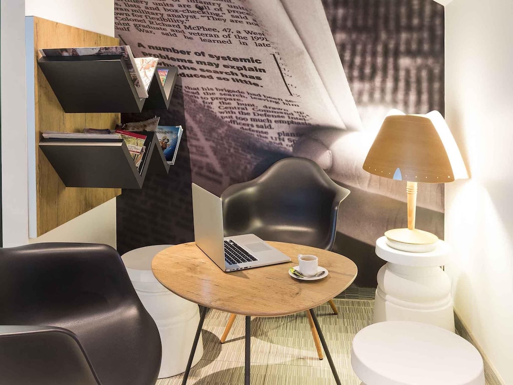 Ibis Montbeliard 43/77
