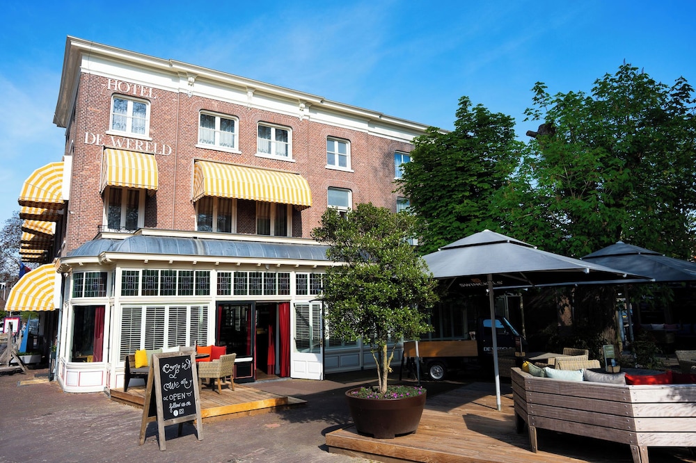 Hotel de Wereld 3/50