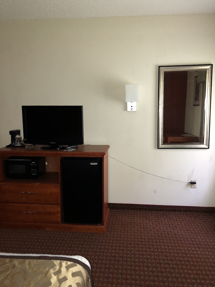 Best Western Ellisville Inn 22/43