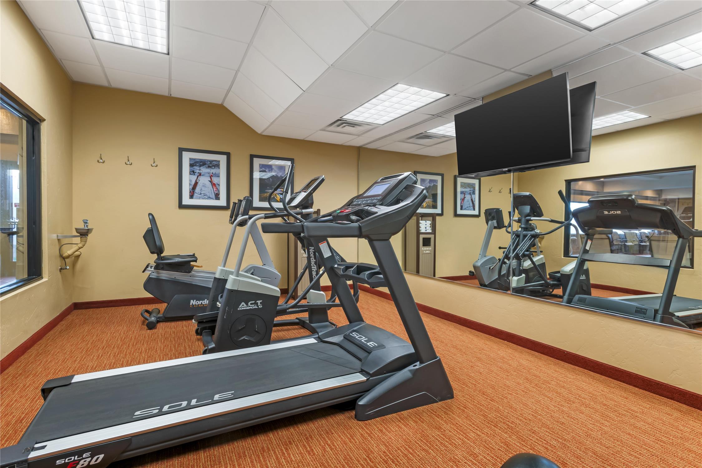 Best Western Plus Canyon Pines 26/46