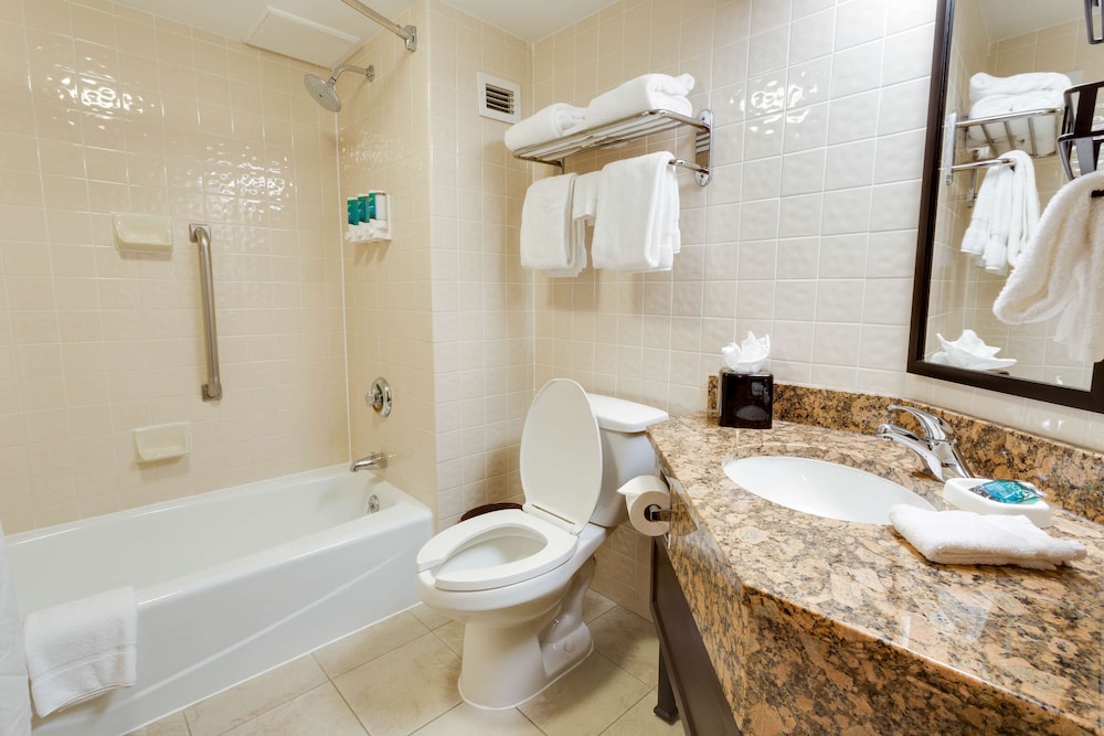 Drury Inn and Suites Northeast San Antonio 26/28