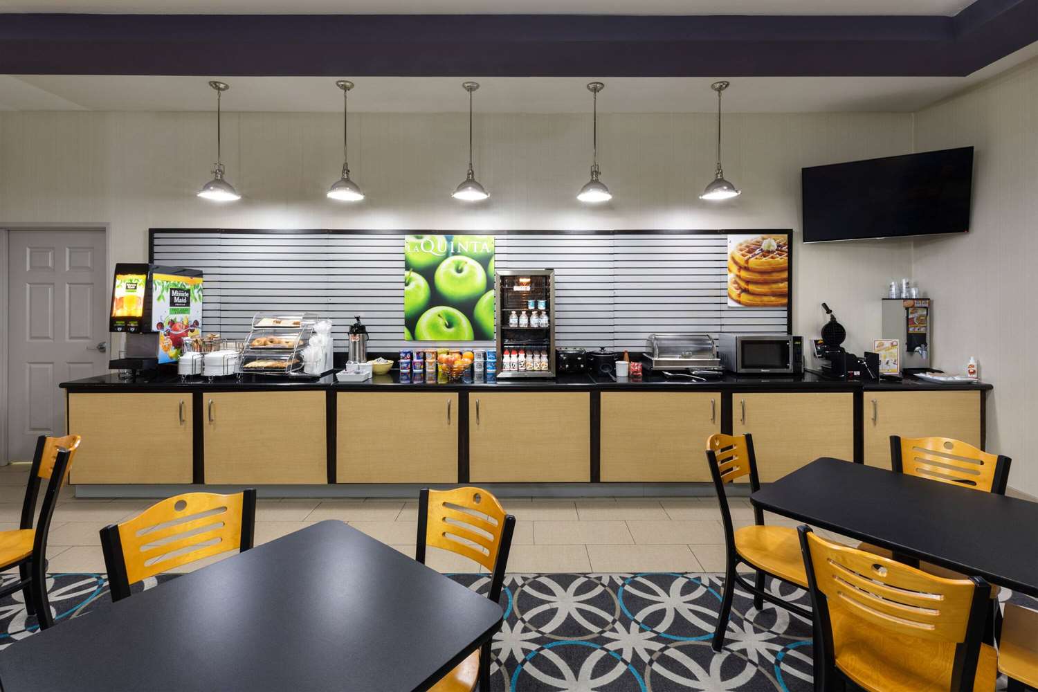 restaurant cafeteria