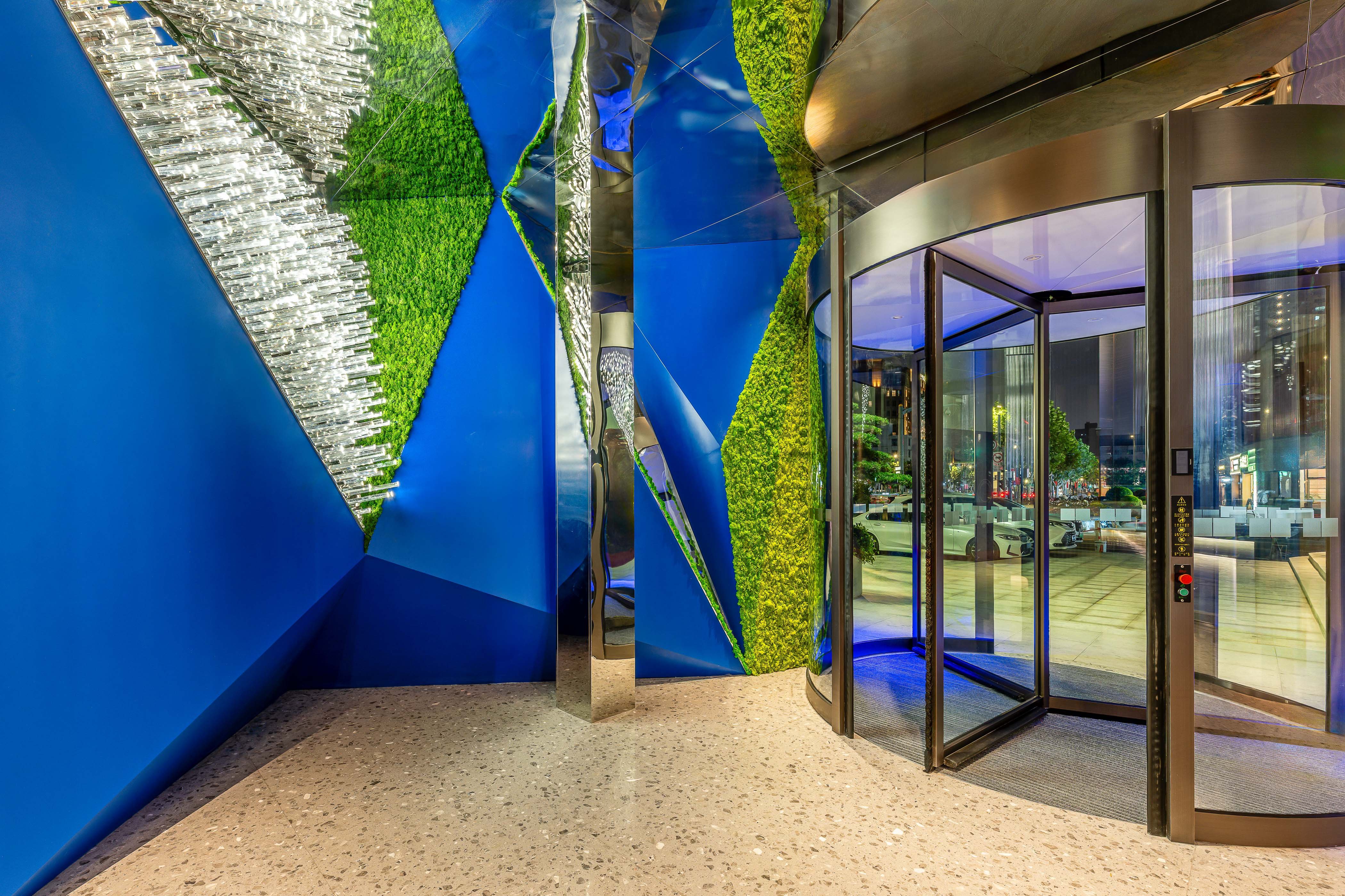Holiday Inn Express Shanghai Changyang Road by IHG 50/55