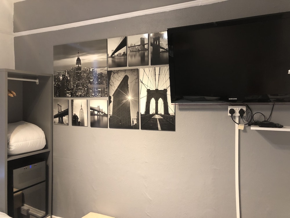 Book a Bed Hostels (ex. Venture Hostel) 51/64