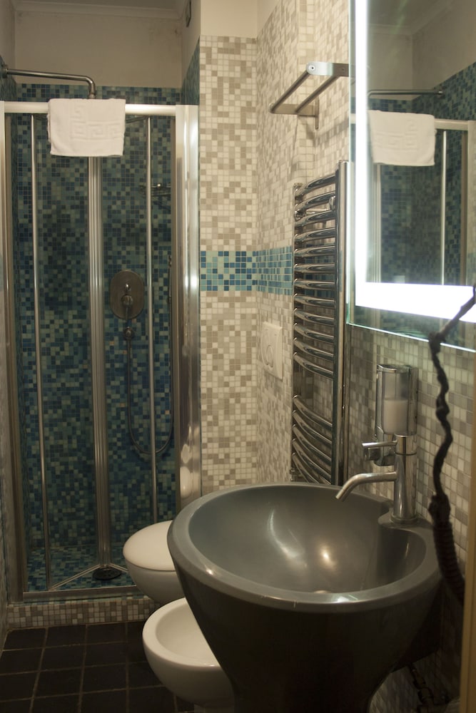 Hotel Agora 33/39