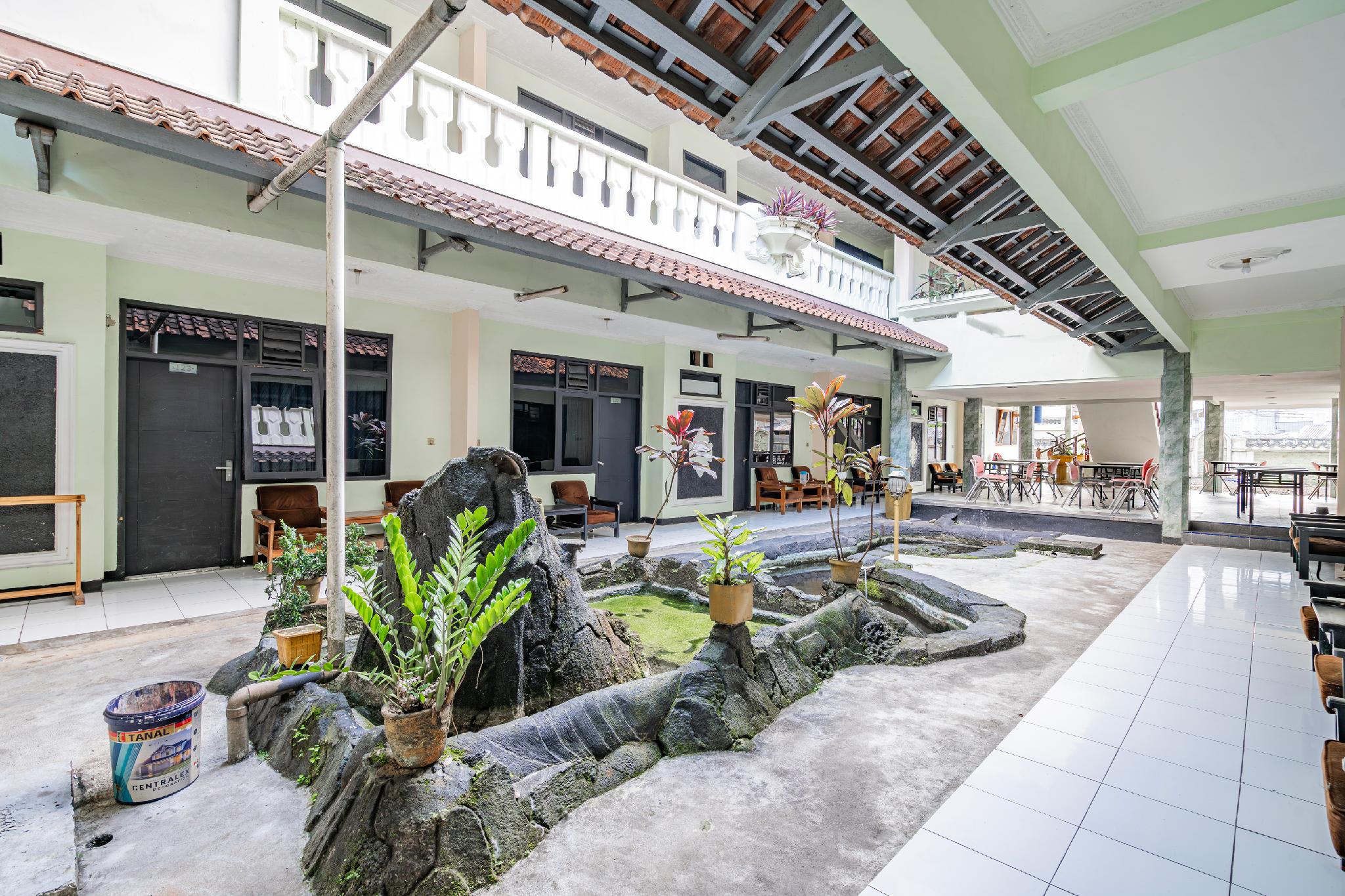 Capital O 94108 Hotel Abadi 15/15