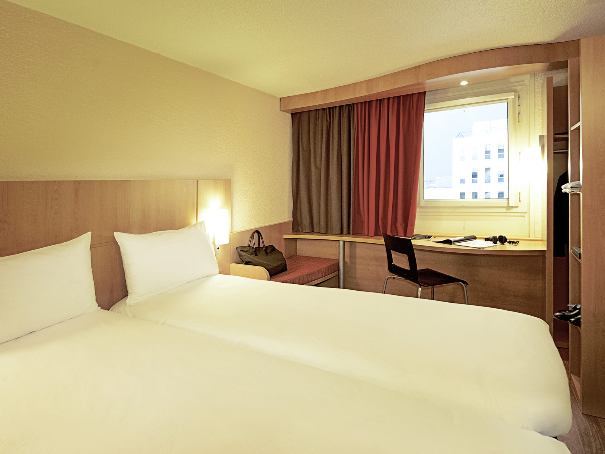 STANDARD, TWIN BEDS