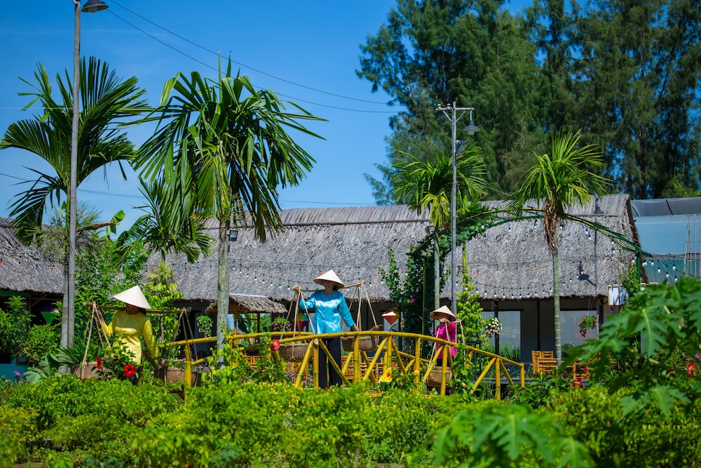 Silk Sense Hoi An River Resort 81/88