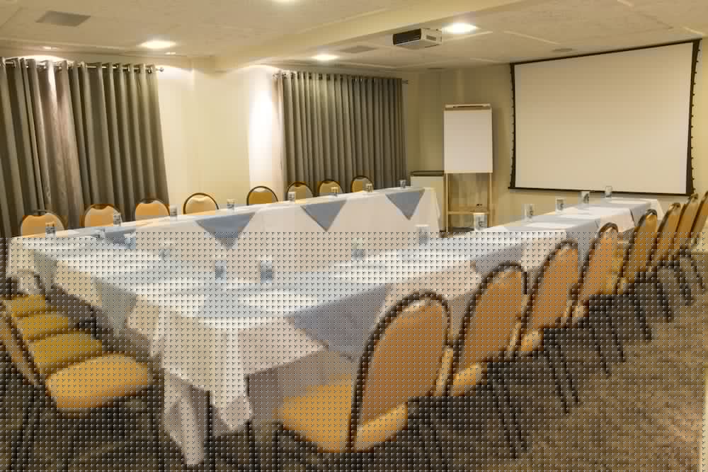 Astron Associado Estoril Hotel 56/64