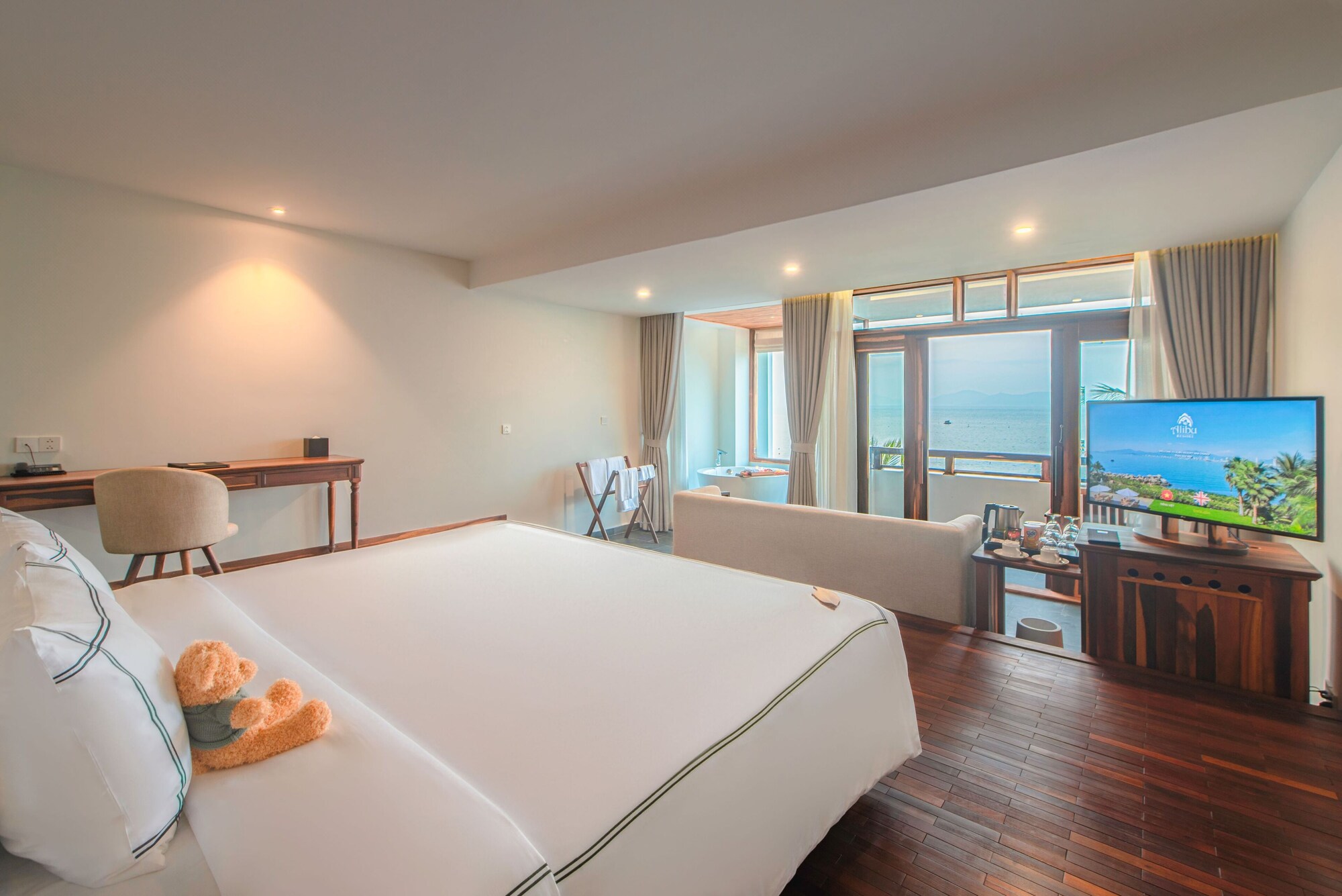Executive, King Bed, Ocean View