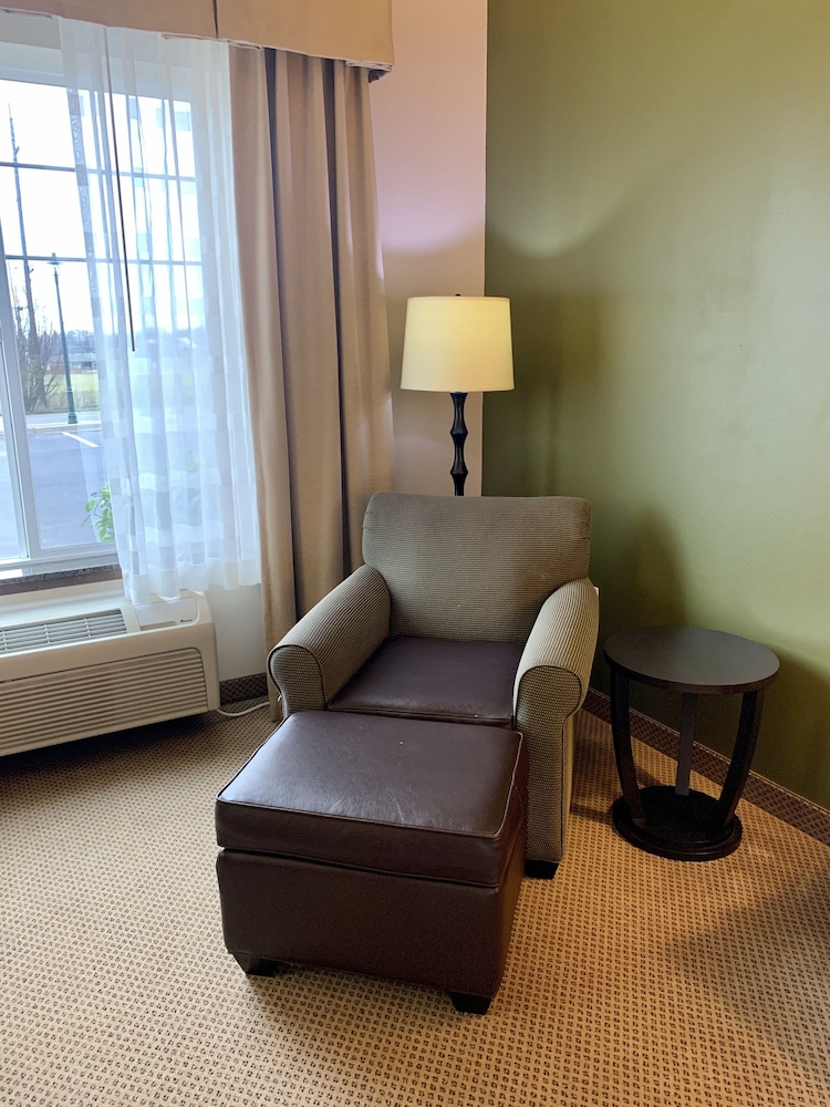 Holiday Inn Express Hotel & Suites North Sequim 53/77