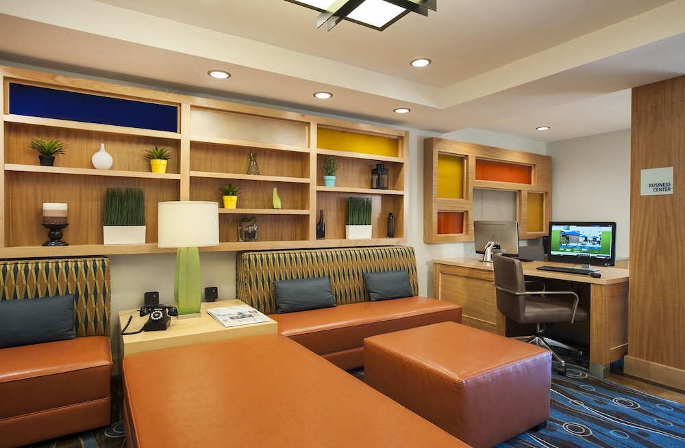 Spark by Hilton Germantown Washington DC North 8/25