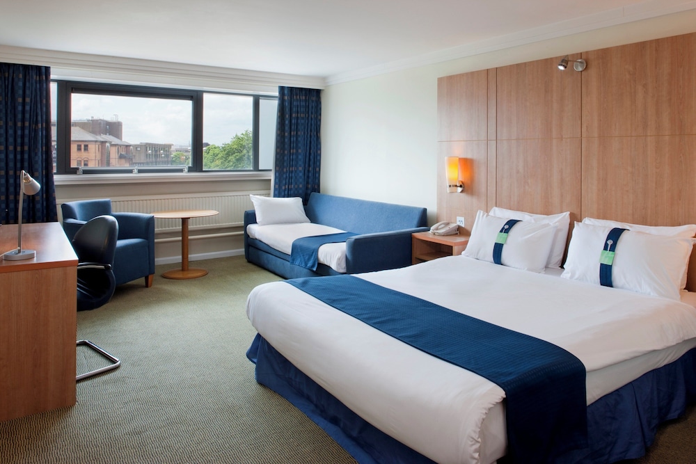 HOLIDAY INN CARDIFF CITY CENTRE 20/64